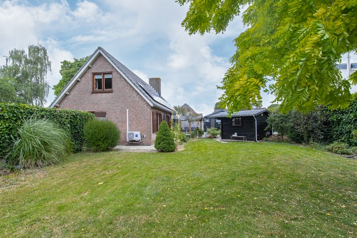 Foto 57 van Azaleastraat 1-A