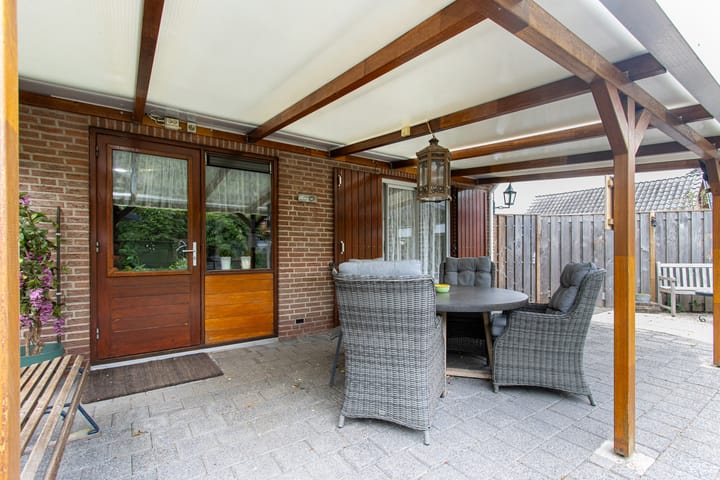 Foto 58 van Azaleastraat 1-A