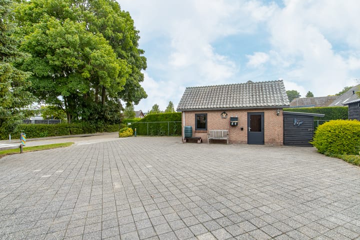 Foto 61 van Azaleastraat 1-A