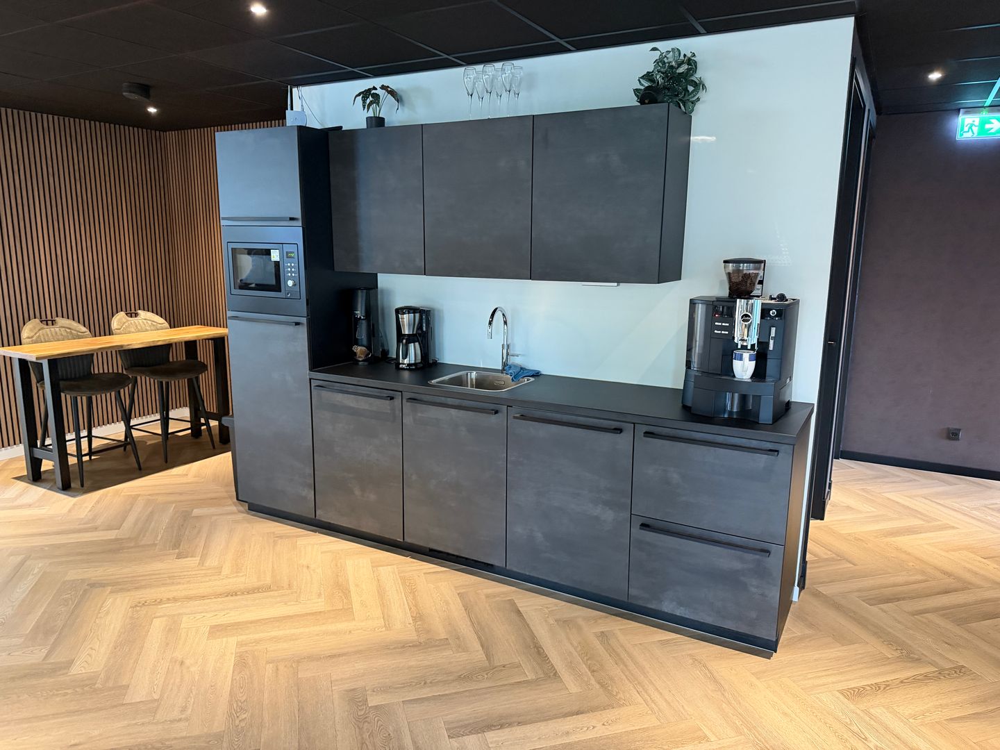 View photo 3 of Hoorn 99