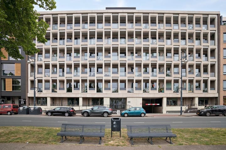 Foto 1 van Jansbuitensingel 24-32