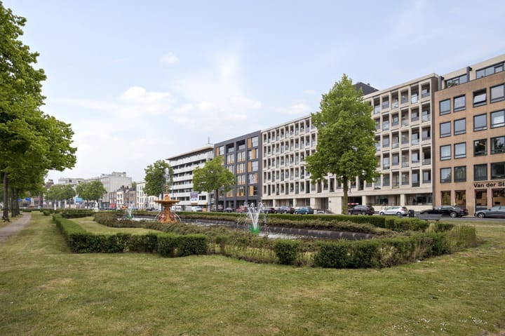 Foto 10 van Jansbuitensingel 24-32