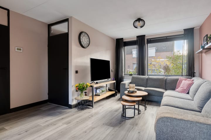 Photo 6 of Meidoornstraat 5