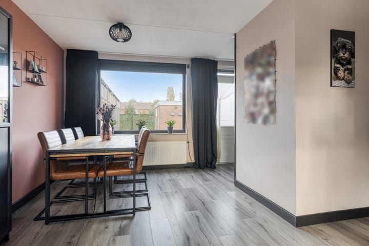 Photo 10 of Meidoornstraat 5