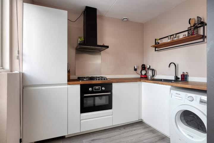 Photo 12 of Meidoornstraat 5