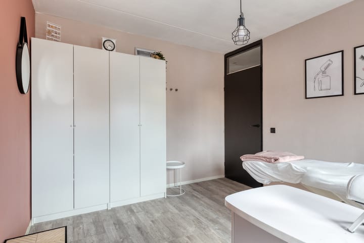 Photo 21 of Meidoornstraat 5