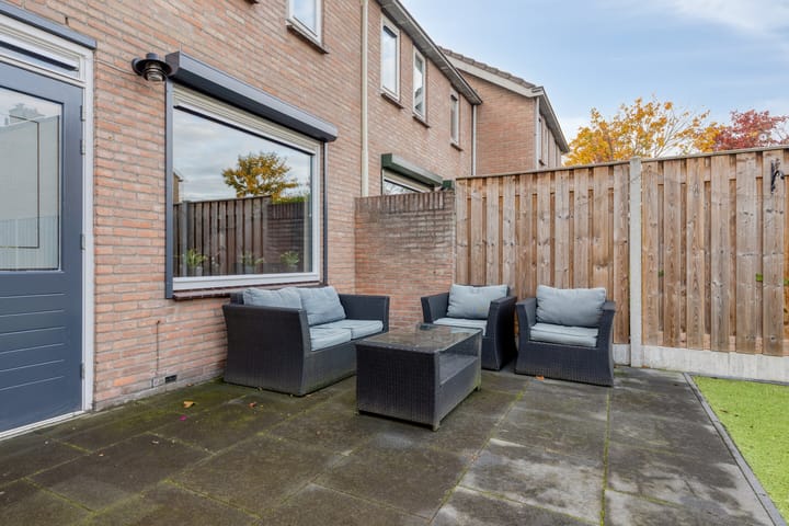 Photo 27 of Meidoornstraat 5