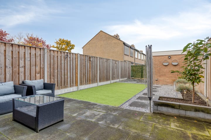 Photo 28 of Meidoornstraat 5