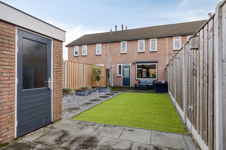 Photo 30 of Meidoornstraat 5