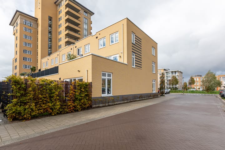 Photo 23 of Heemraadstraat 86