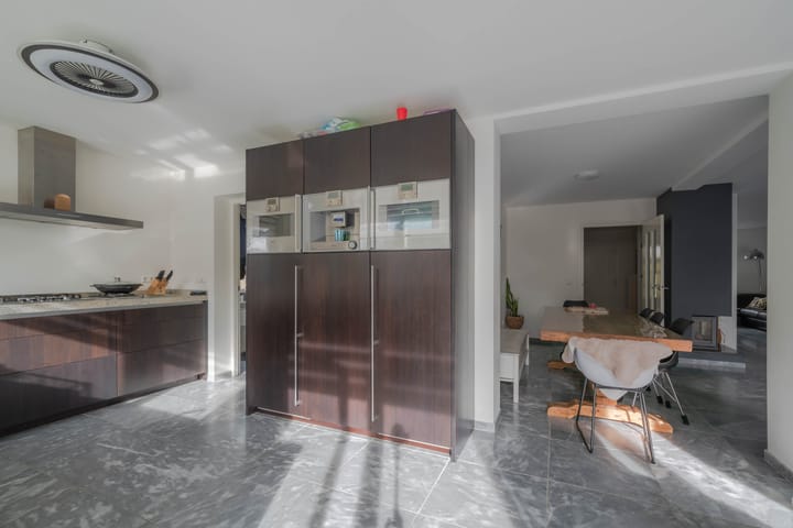 Photo 13 of Molefinne 42