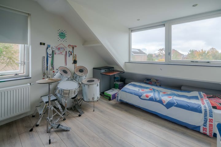 Photo 22 of Molefinne 42