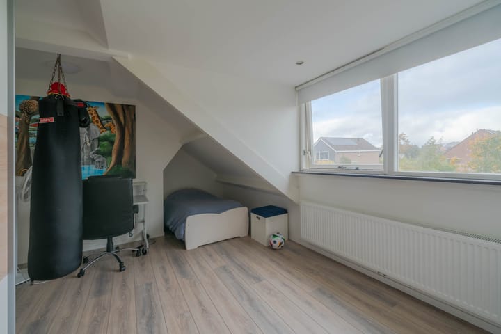 Photo 24 of Molefinne 42