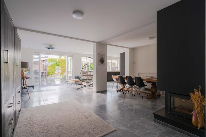 Photo 10 of Molefinne 42