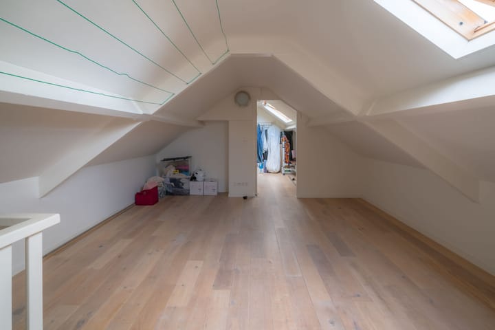 Photo 32 of Molefinne 42