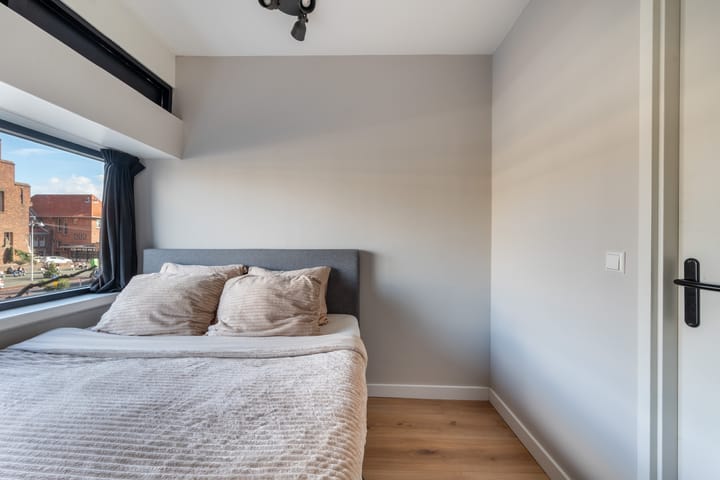 Photo 16 of Plein 64