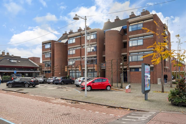 Photo 35 of Plein 64