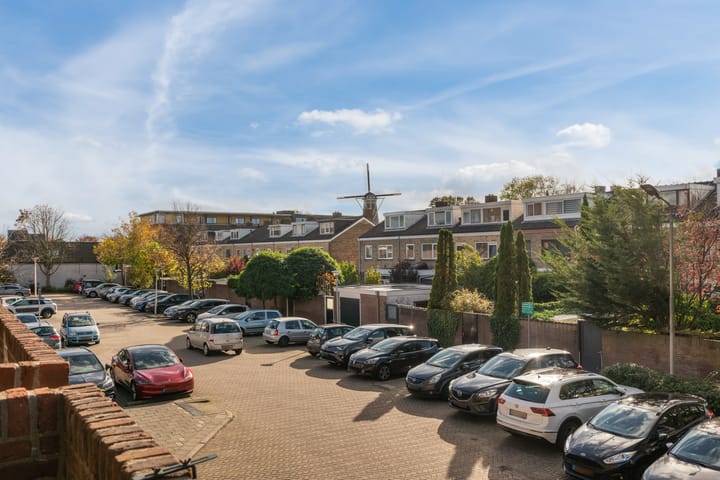 Photo 37 of Plein 64