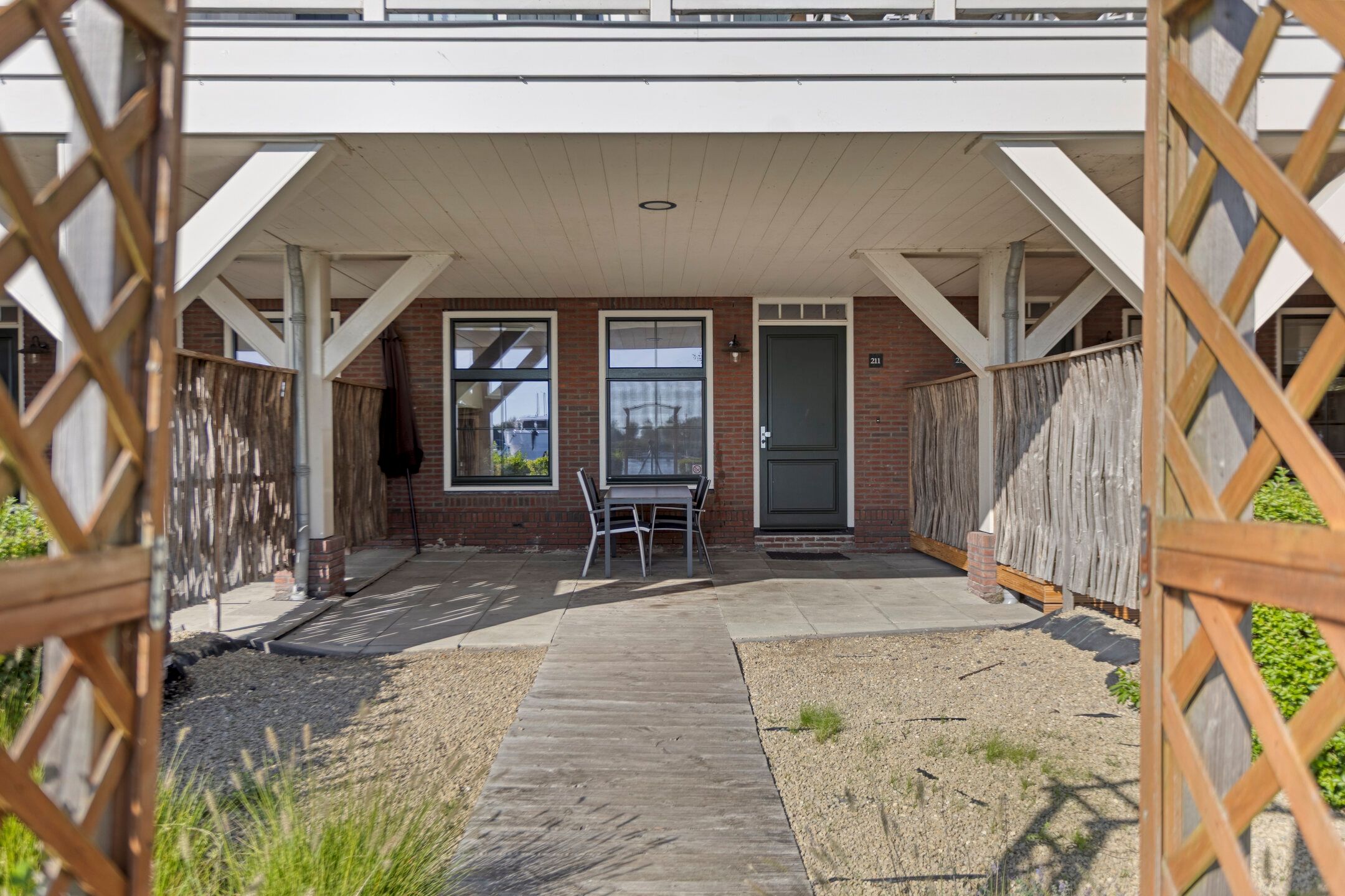 2-bedroom freehold villa in Uitdam — photo 3 of 5