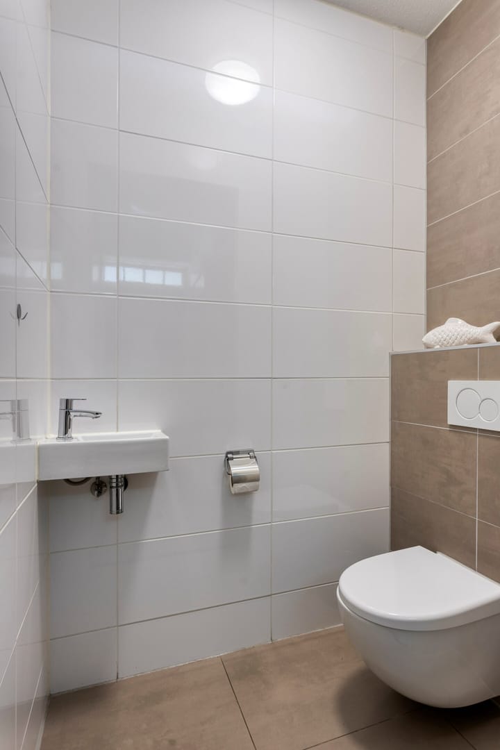 Photo 19 of Zeedijk 2-211