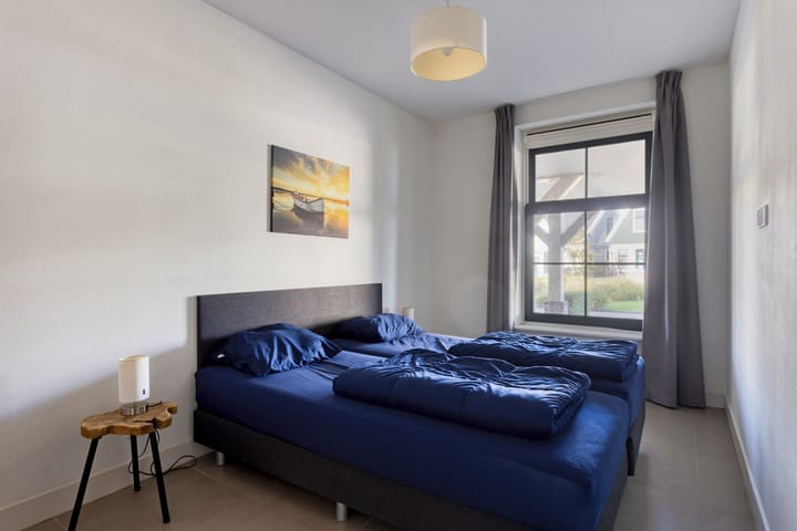 Photo 20 of Zeedijk 2-211