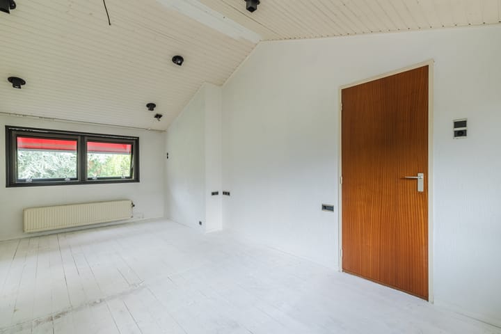 Foto 63 van Looplantsoen 210