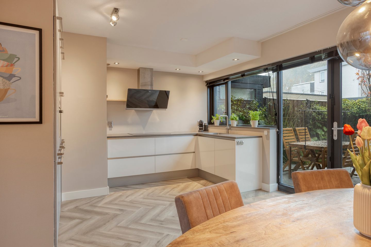 Foto 10 van Cornelis Lelylaan 52