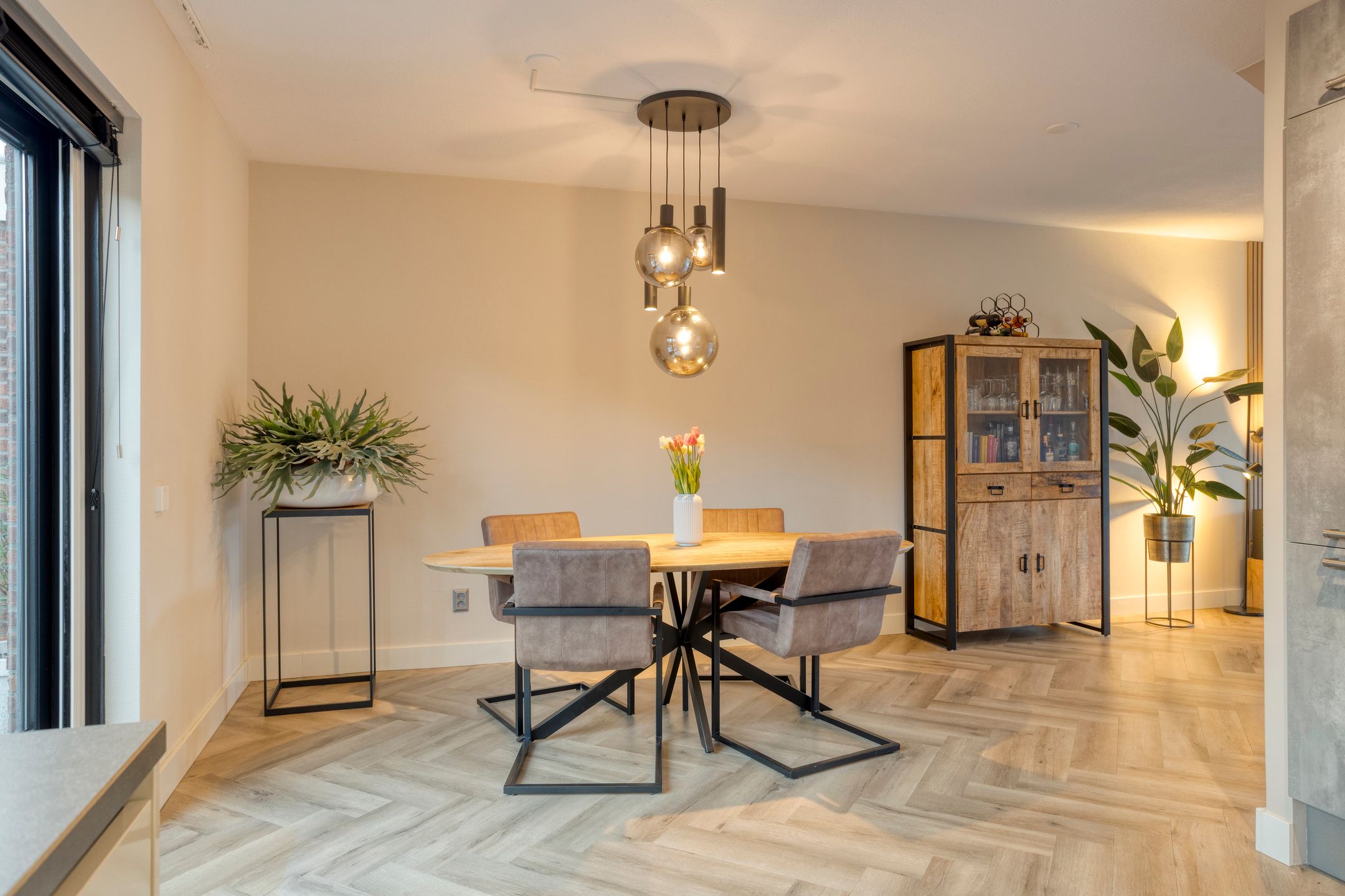 Foto 12 van Cornelis Lelylaan 52