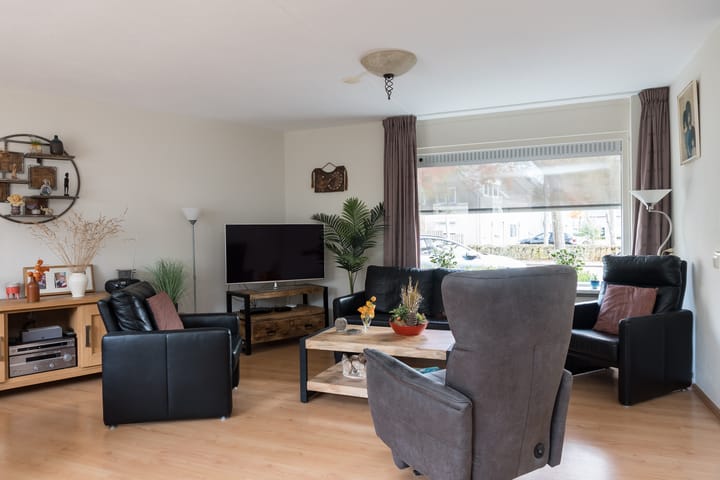 Photo 9 of Aarnout Drostdreef 16