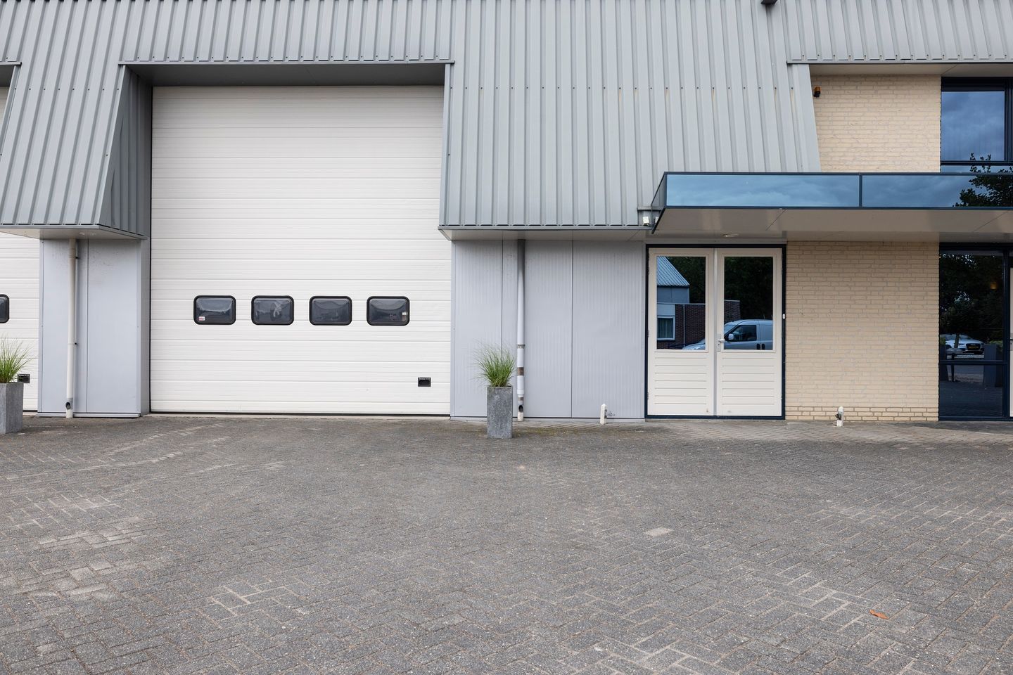 View photo 3 of Leidijk 1