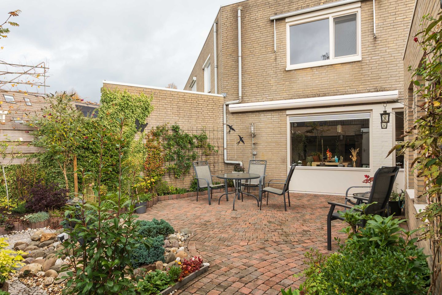 Photo 40 of Aarnout Drostdreef 16