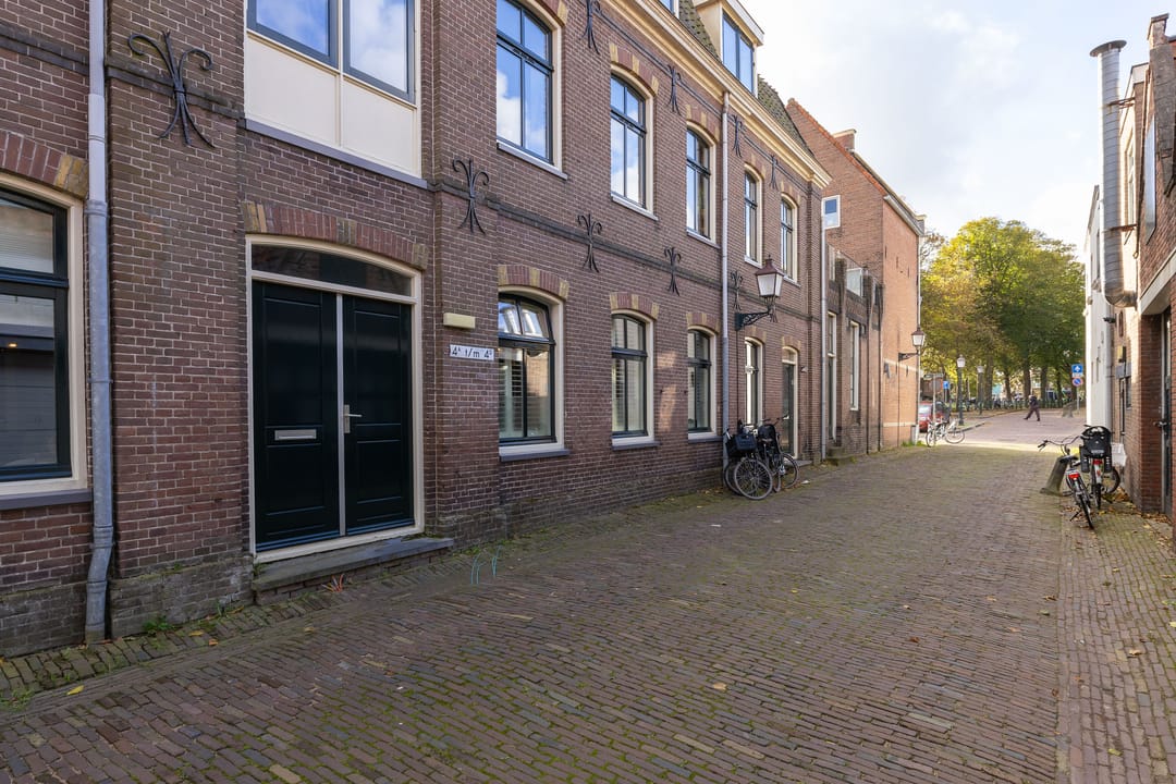 Photo 1 of Leliestraat 4-A