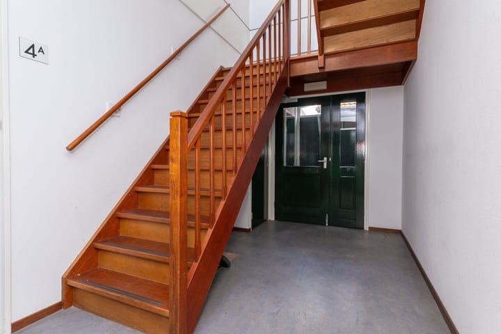 Photo 3 of Leliestraat 4-A