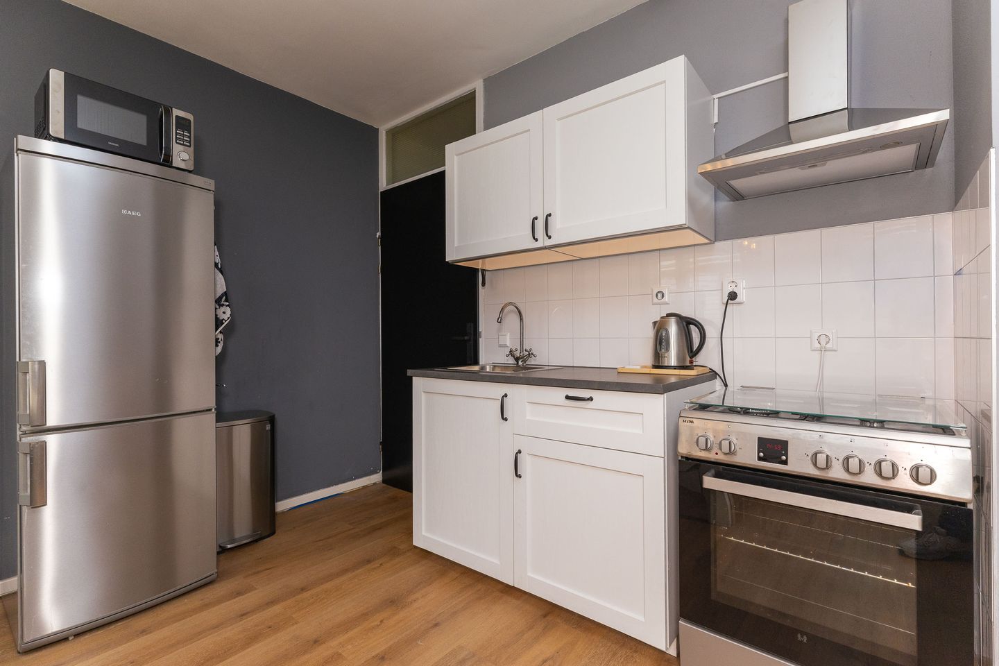 Photo 10 of Leliestraat 4-A