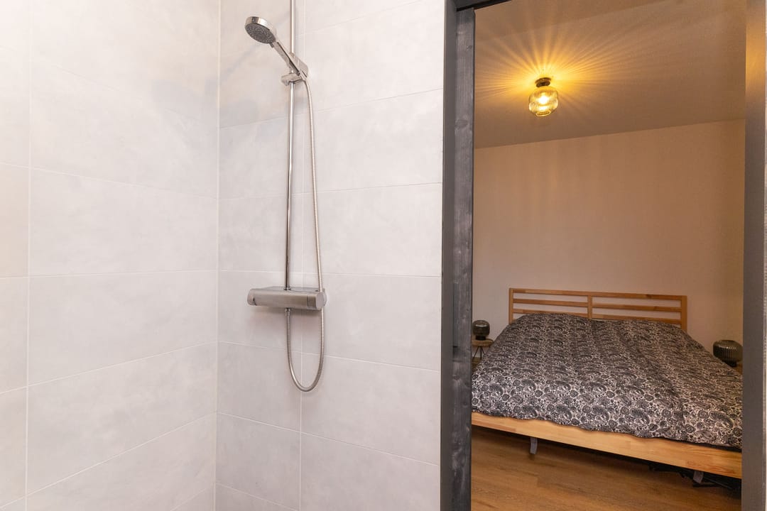 Photo 17 of Leliestraat 4-A