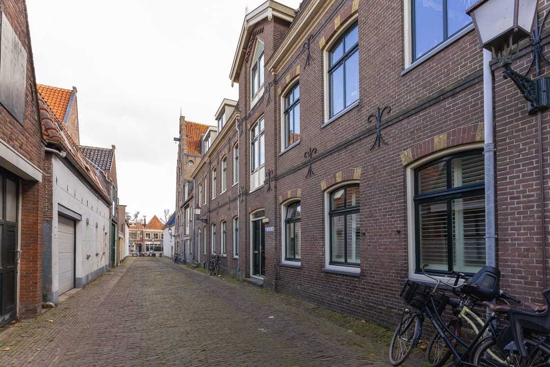 Photo 22 of Leliestraat 4-A