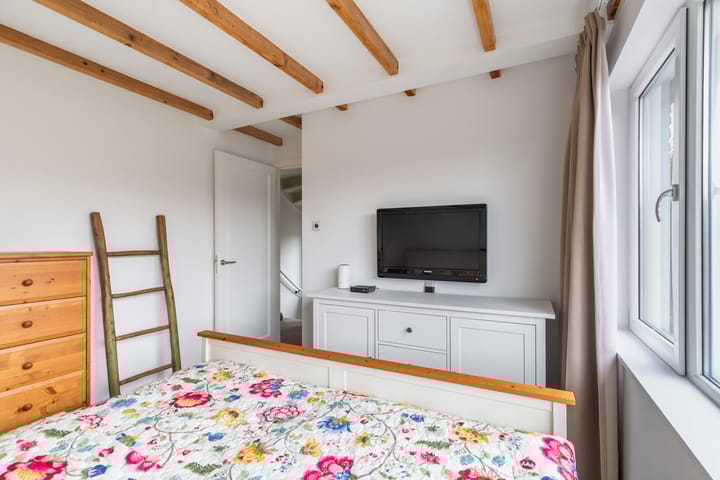 Photo 30 of Oranjestraat 17