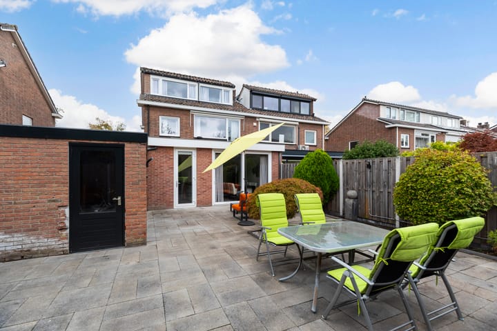 Photo 46 of Oranjestraat 17