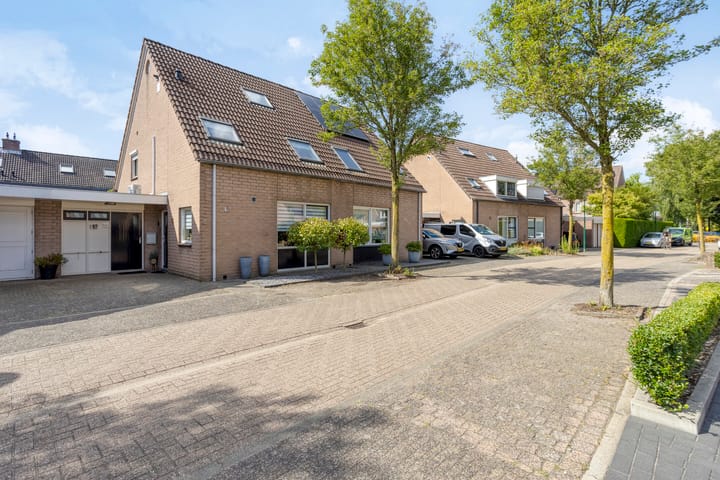 Photo 30 of Doctor Heijmanstraat 8