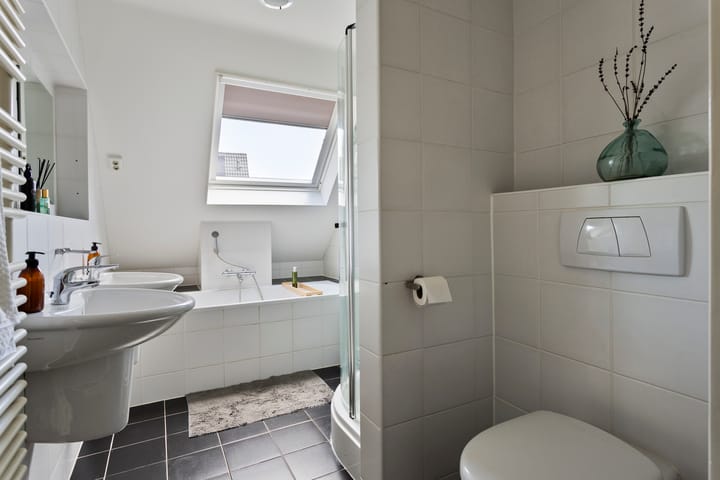 Photo 20 of Doctor Heijmanstraat 8