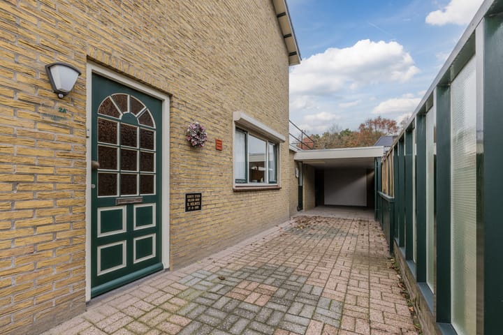 Photo 3 of Esdoornstraat 2-A