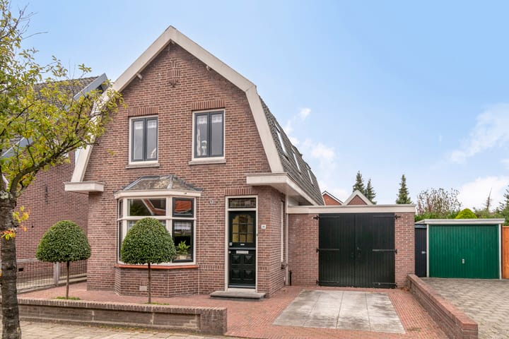 Photo 2 of Prins Hendrikstraat 35