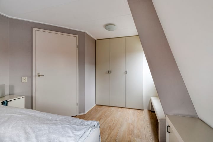 Photo 17 of Prins Hendrikstraat 35