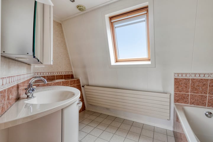 Photo 18 of Prins Hendrikstraat 35