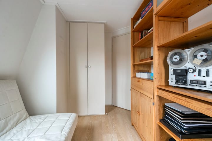 Photo 22 of Prins Hendrikstraat 35