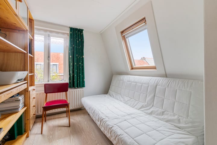 Photo 23 of Prins Hendrikstraat 35