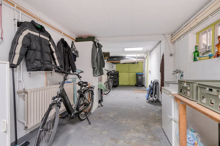 Photo 27 of Prins Hendrikstraat 35