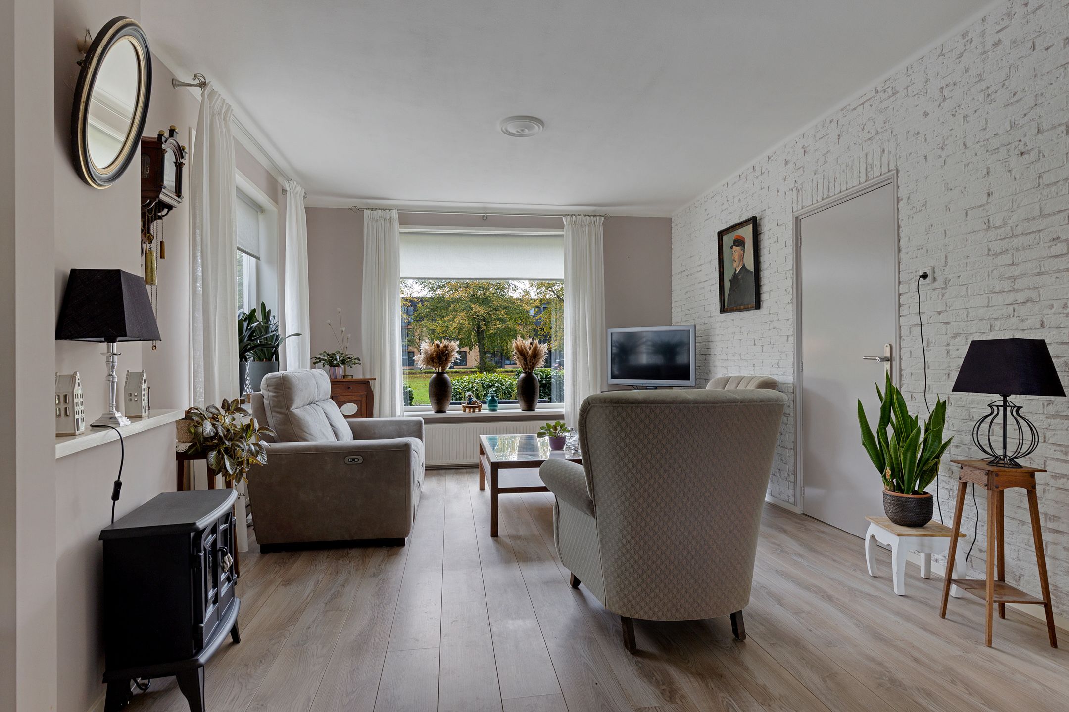 Foto 6 van Anna van Ewsumstraat 11