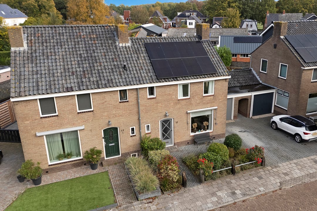 Foto 38 van Anna van Ewsumstraat 11