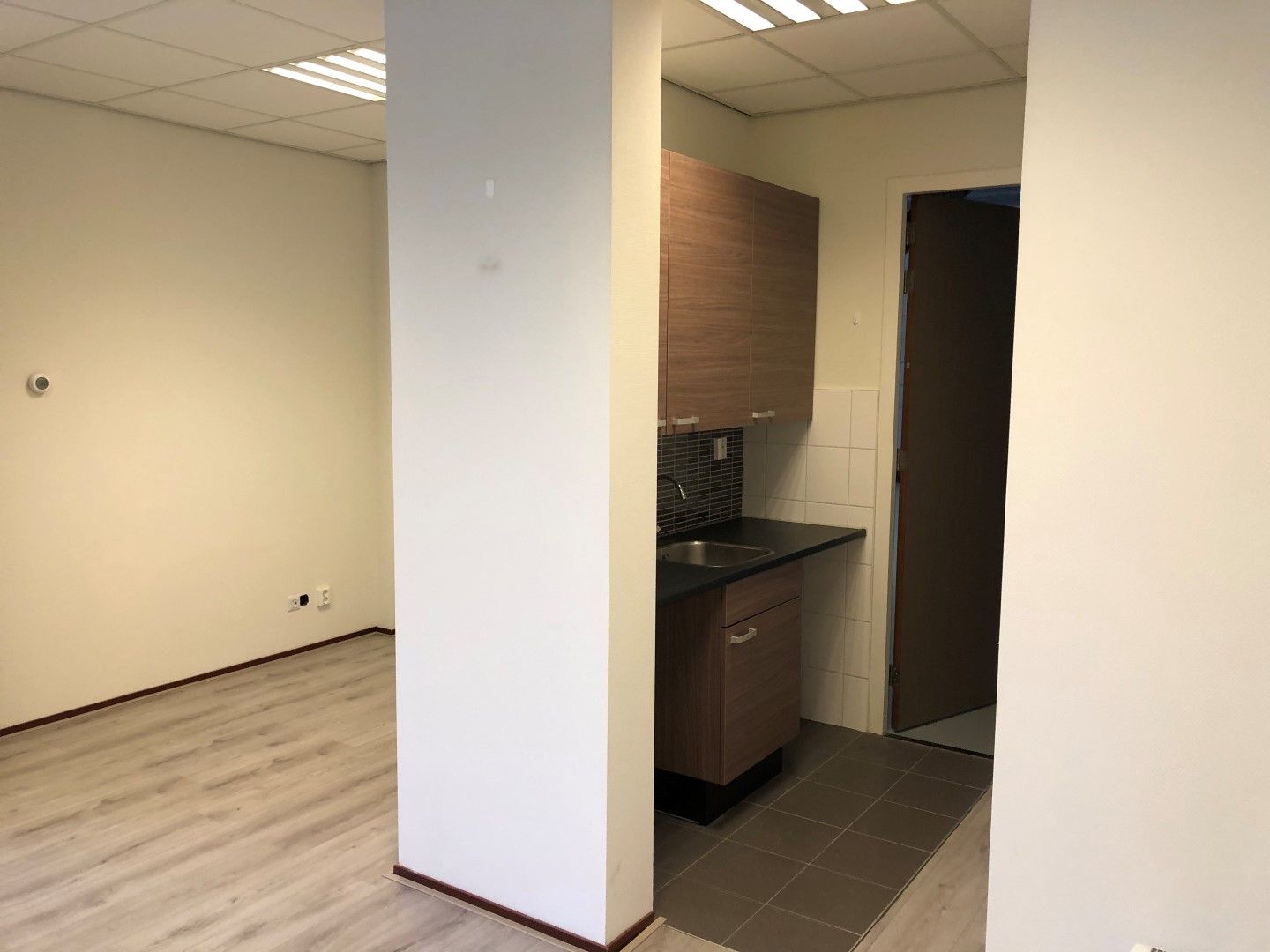 View photo 5 of Florijnstraat 4-b